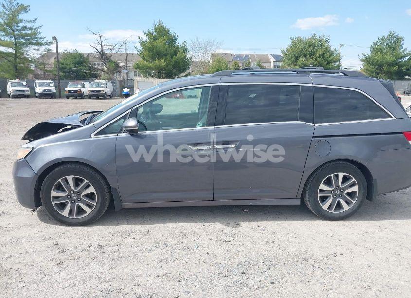 Photo 14 of 2014 Honda Odyssey TOURING/TOURING ELITE (VIN 5FNRL5H91EB110532)