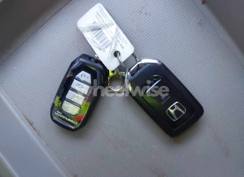 Photo 11 of 2016 Honda Odyssey TOURING/TOURING ELITE (VIN 5FNRL5H91GB062257)