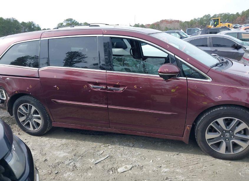 Photo 13 of 2016 Honda Odyssey TOURING/TOURING ELITE (VIN 5FNRL5H91GB110100)