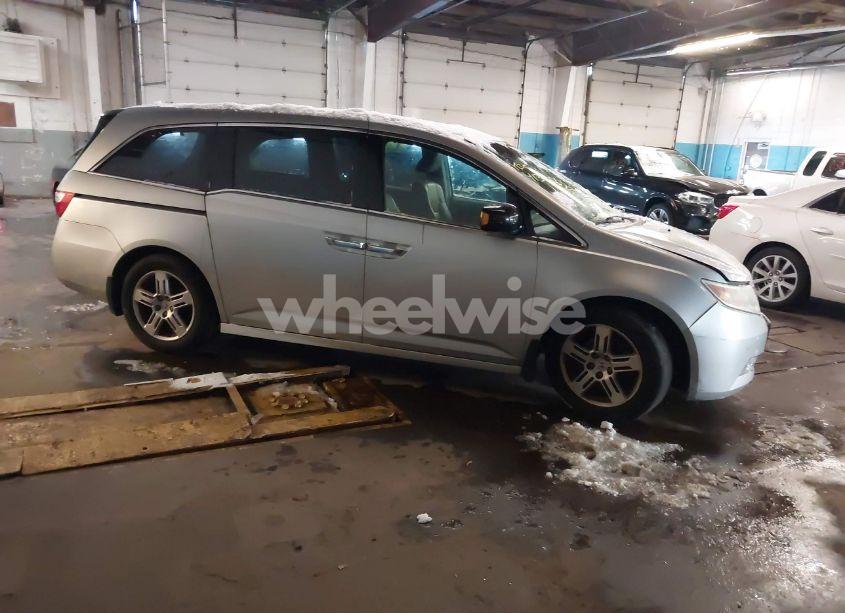 2011 Honda Odyssey TOURING/TOURING ELITE (VIN 5FNRL5H92BB005686) main photo