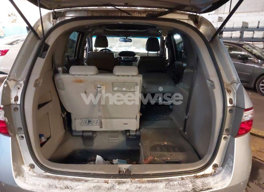 Photo 17 of 2011 Honda Odyssey TOURING/TOURING ELITE (VIN 5FNRL5H92BB005686)