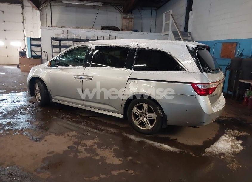 Photo 3 of 2011 Honda Odyssey TOURING/TOURING ELITE (VIN 5FNRL5H92BB005686)