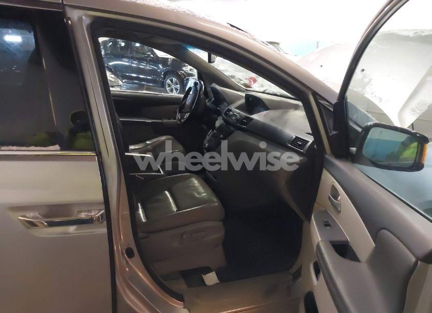 Photo 5 of 2011 Honda Odyssey TOURING/TOURING ELITE (VIN 5FNRL5H92BB005686)