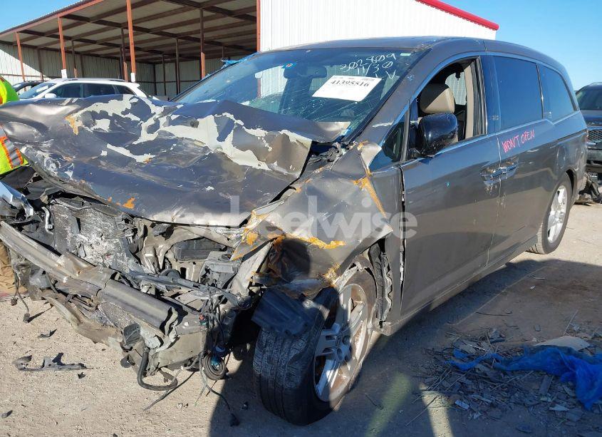 Photo 2 of 2011 Honda Odyssey TOURING/TOURING ELITE (VIN 5FNRL5H92BB024920)