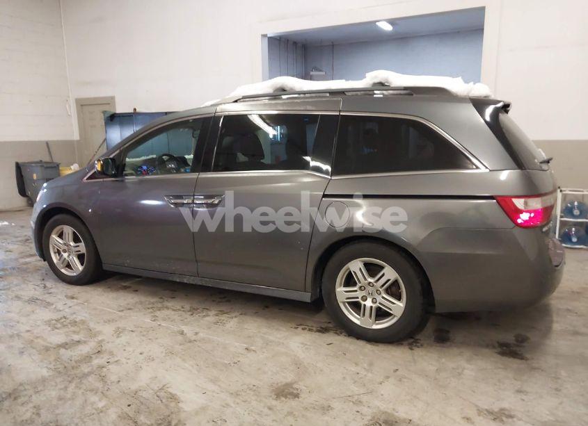 Photo 14 of 2011 Honda Odyssey TOURING/TOURING ELITE (VIN 5FNRL5H92BB031205)