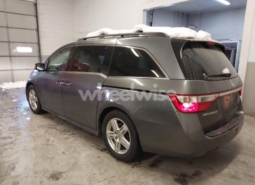 Photo 3 of 2011 Honda Odyssey TOURING/TOURING ELITE (VIN 5FNRL5H92BB031205)
