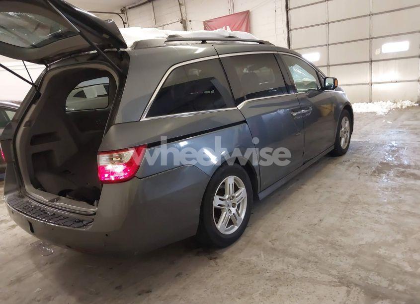 Photo 4 of 2011 Honda Odyssey TOURING/TOURING ELITE (VIN 5FNRL5H92BB031205)