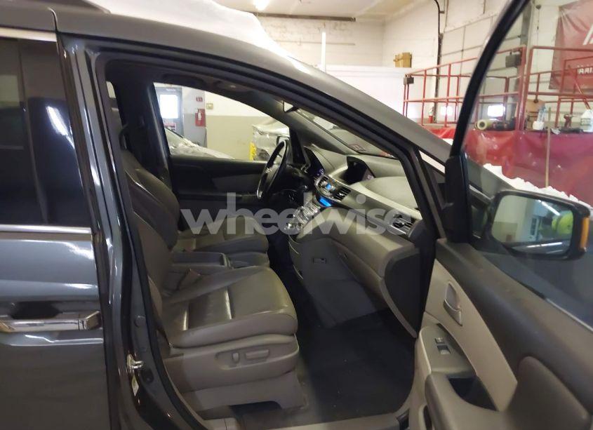 Photo 5 of 2011 Honda Odyssey TOURING/TOURING ELITE (VIN 5FNRL5H92BB031205)