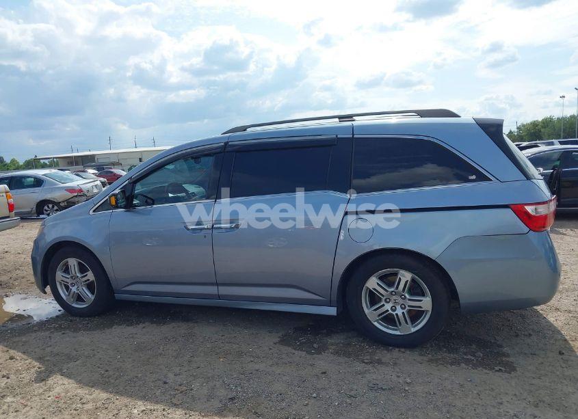 Photo 15 of 2011 Honda Odyssey TOURING/TOURING ELITE (VIN 5FNRL5H92BB033245)