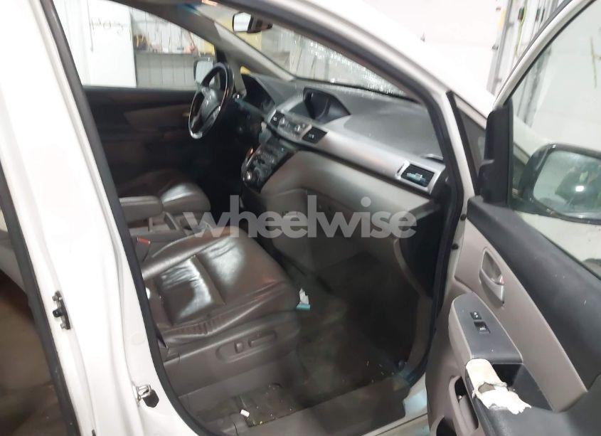 Photo 5 of 2012 Honda Odyssey TOURING/TOURING ELITE (VIN 5FNRL5H92CB013885)