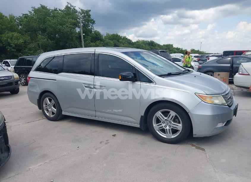 Photo 12 of 2012 Honda Odyssey TOURING/TOURING ELITE (VIN 5FNRL5H92CB110391)
