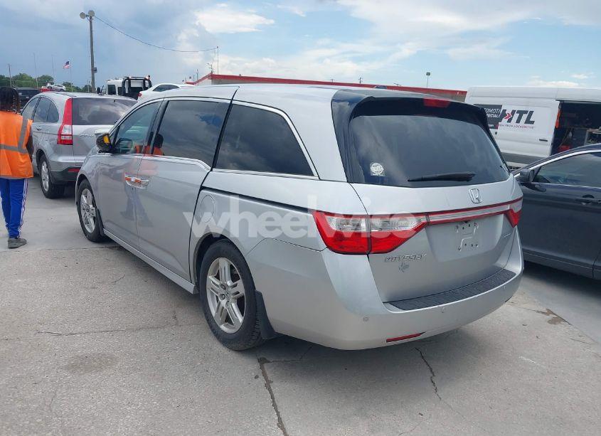 Photo 3 of 2012 Honda Odyssey TOURING/TOURING ELITE (VIN 5FNRL5H92CB110391)