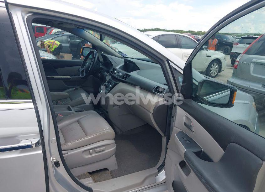 Photo 5 of 2012 Honda Odyssey TOURING/TOURING ELITE (VIN 5FNRL5H92CB110391)