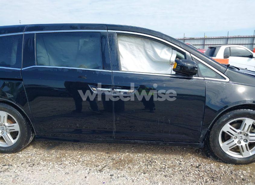 Photo 14 of 2013 Honda Odyssey TOURING/TOURING ELITE (VIN 5FNRL5H92DB018876)