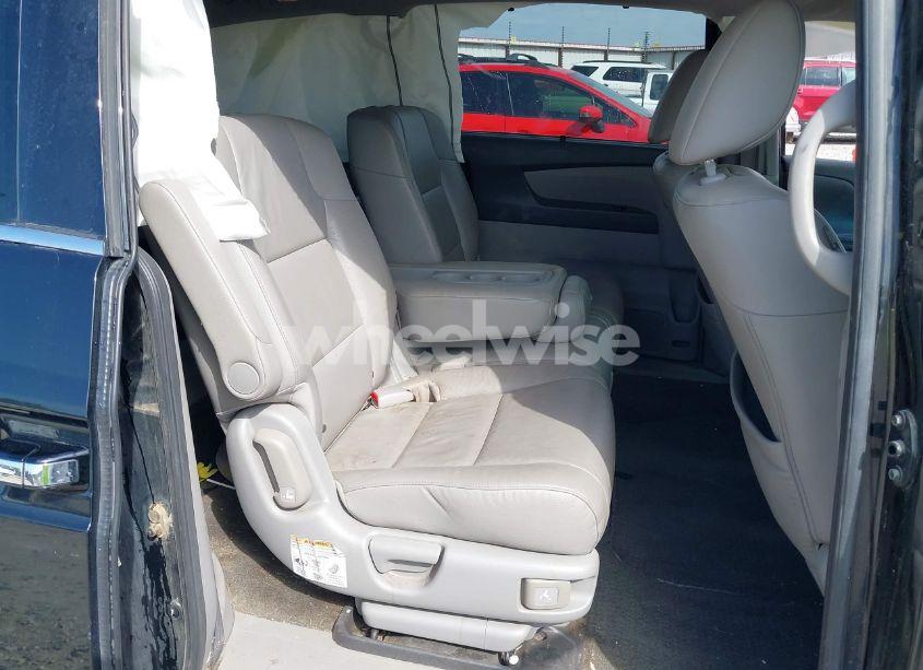 Photo 8 of 2013 Honda Odyssey TOURING/TOURING ELITE (VIN 5FNRL5H92DB018876)