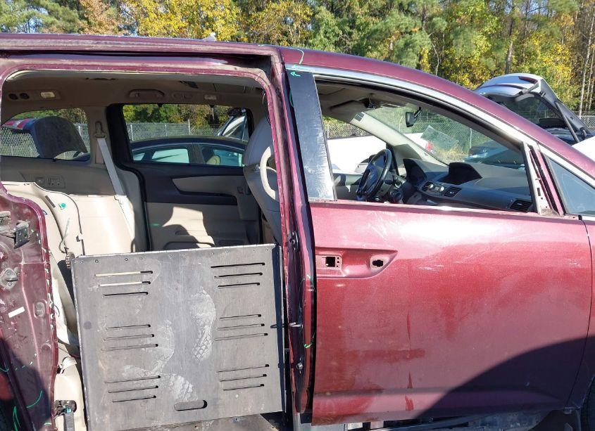 Photo 14 of 2013 Honda Odyssey TOURING/TOURING ELITE (VIN 5FNRL5H92DB048752)