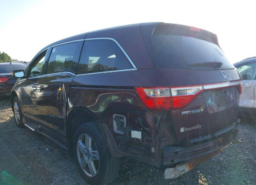 Photo 3 of 2013 Honda Odyssey TOURING/TOURING ELITE (VIN 5FNRL5H92DB048752)