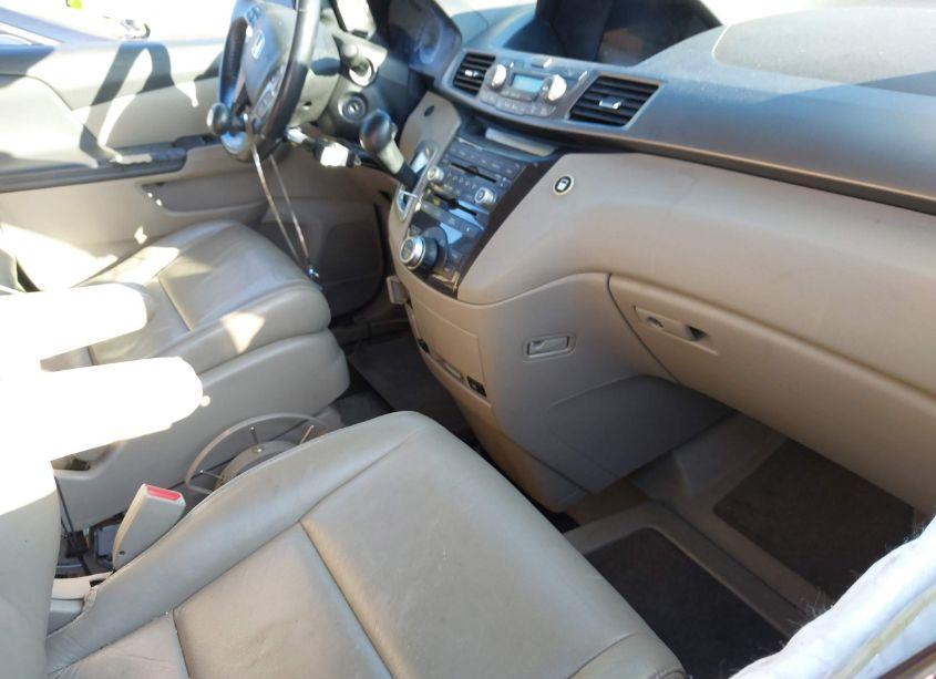 Photo 5 of 2013 Honda Odyssey TOURING/TOURING ELITE (VIN 5FNRL5H92DB048752)