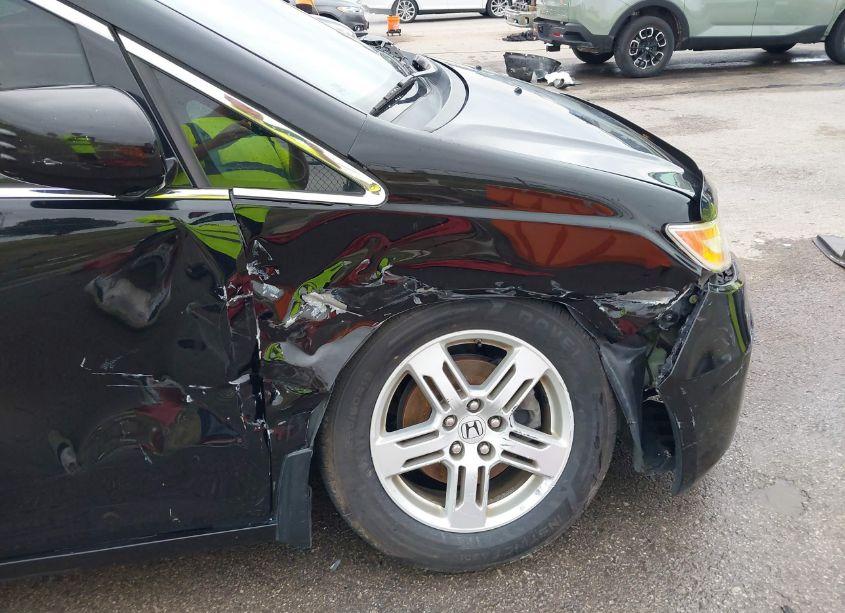 Photo 6 of 2013 Honda Odyssey TOURING/TOURING ELITE (VIN 5FNRL5H92DB066264)