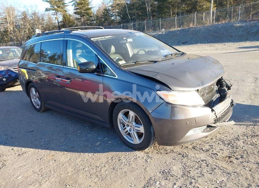 2013 Honda Odyssey TOURING/TOURING ELITE (VIN 5FNRL5H92DB071464) main photo