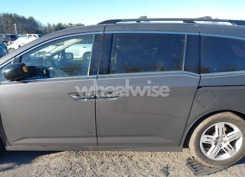 Photo 14 of 2013 Honda Odyssey TOURING/TOURING ELITE (VIN 5FNRL5H92DB071464)