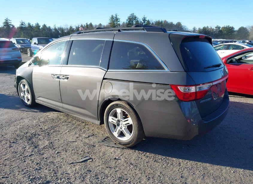 Photo 3 of 2013 Honda Odyssey TOURING/TOURING ELITE (VIN 5FNRL5H92DB071464)