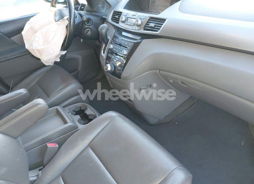 Photo 5 of 2013 Honda Odyssey TOURING/TOURING ELITE (VIN 5FNRL5H92DB071464)