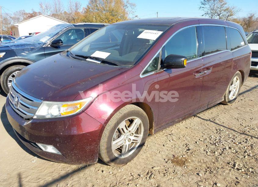 Photo 2 of 2013 Honda Odyssey TOURING/TOURING ELITE (VIN 5FNRL5H92DB074929)