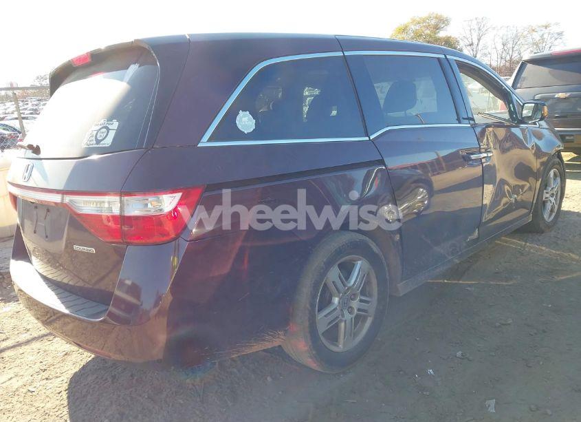 Photo 4 of 2013 Honda Odyssey TOURING/TOURING ELITE (VIN 5FNRL5H92DB074929)