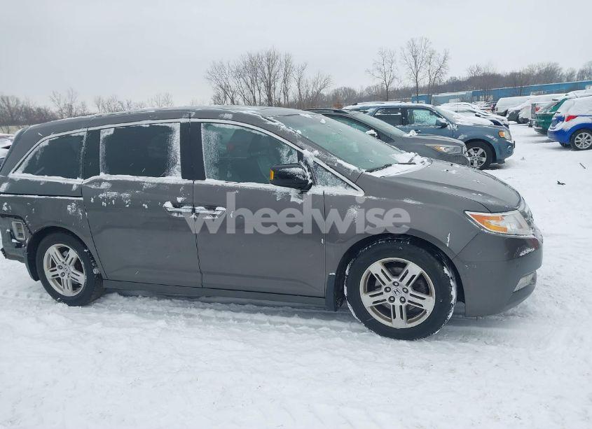 Photo 14 of 2013 Honda Odyssey TOURING/TOURING ELITE (VIN 5FNRL5H92DB087728)