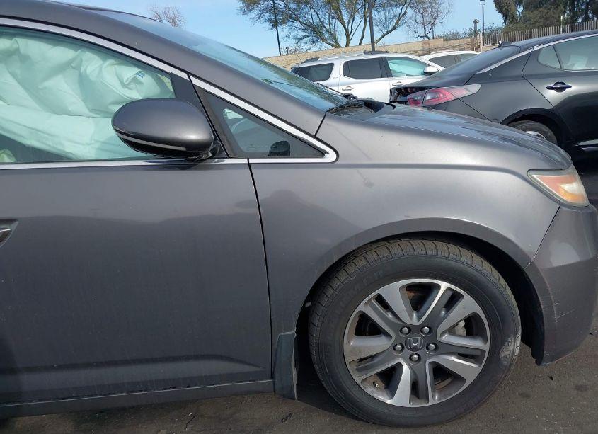 Photo 12 of 2014 Honda Odyssey TOURING/TOURING ELITE (VIN 5FNRL5H92EB093207)
