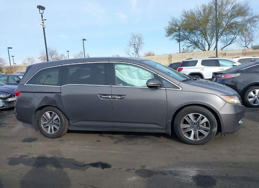 Photo 14 of 2014 Honda Odyssey TOURING/TOURING ELITE (VIN 5FNRL5H92EB093207)