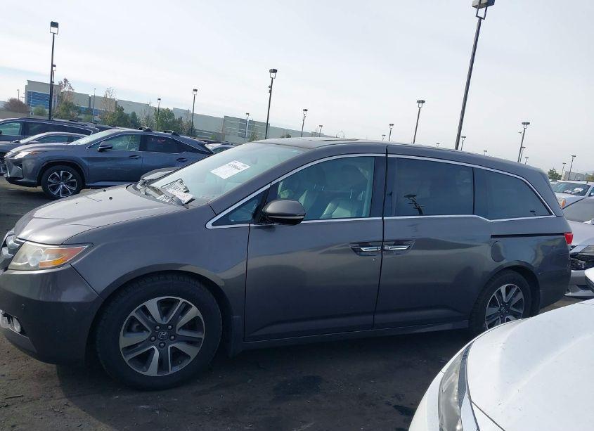 Photo 15 of 2014 Honda Odyssey TOURING/TOURING ELITE (VIN 5FNRL5H92EB093207)