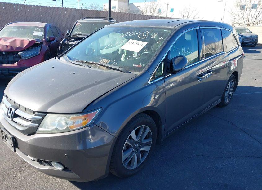 Photo 2 of 2014 Honda Odyssey TOURING/TOURING ELITE (VIN 5FNRL5H92EB093207)