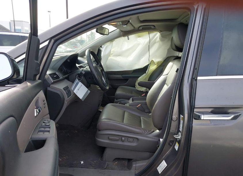 Photo 5 of 2014 Honda Odyssey TOURING/TOURING ELITE (VIN 5FNRL5H92EB093207)