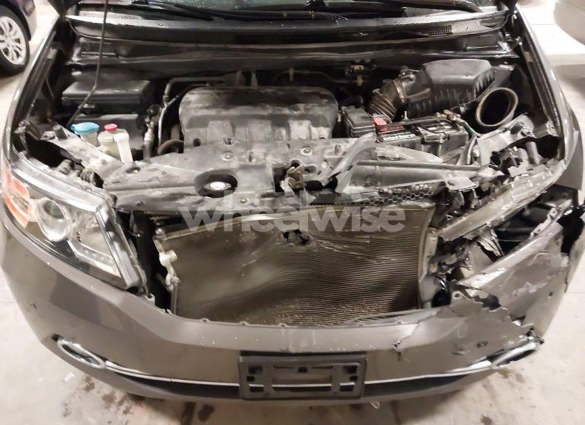 Photo 10 of 2016 Honda Odyssey TOURING/TOURING ELITE (VIN 5FNRL5H92GB045824)