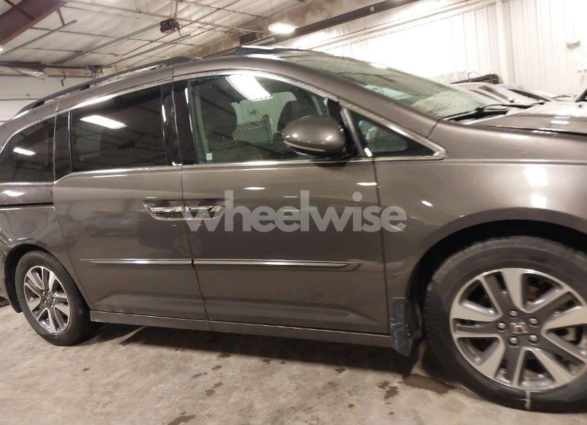 Photo 14 of 2016 Honda Odyssey TOURING/TOURING ELITE (VIN 5FNRL5H92GB045824)