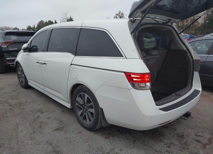 Photo 3 of 2016 Honda Odyssey TOURING/TOURING ELITE (VIN 5FNRL5H92GB085059)