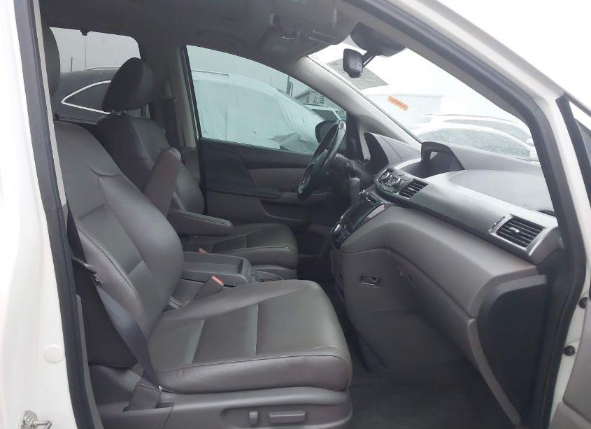 Photo 5 of 2016 Honda Odyssey TOURING/TOURING ELITE (VIN 5FNRL5H92GB085059)