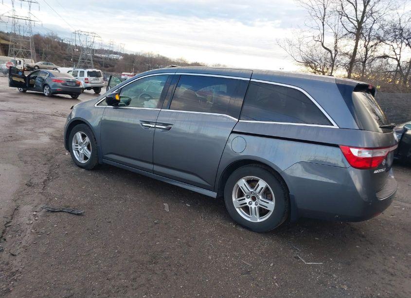 Photo 3 of 2011 Honda Odyssey TOURING/TOURING ELITE (VIN 5FNRL5H93BB025378)