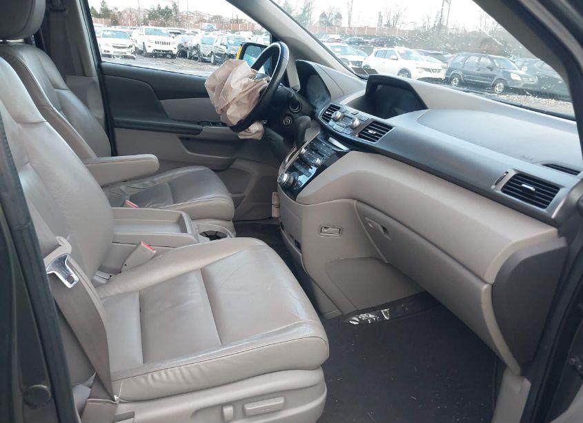 Photo 5 of 2011 Honda Odyssey TOURING/TOURING ELITE (VIN 5FNRL5H93BB025378)