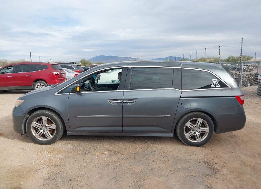 Photo 14 of 2011 Honda Odyssey TOURING/TOURING ELITE (VIN 5FNRL5H93BB036591)