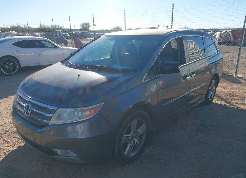 Photo 2 of 2011 Honda Odyssey TOURING/TOURING ELITE (VIN 5FNRL5H93BB036591)