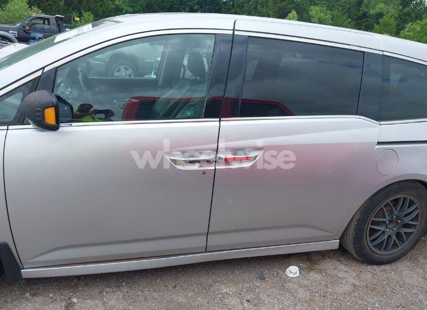 Photo 14 of 2011 Honda Odyssey TOURING/TOURING ELITE (VIN 5FNRL5H93BB071518)