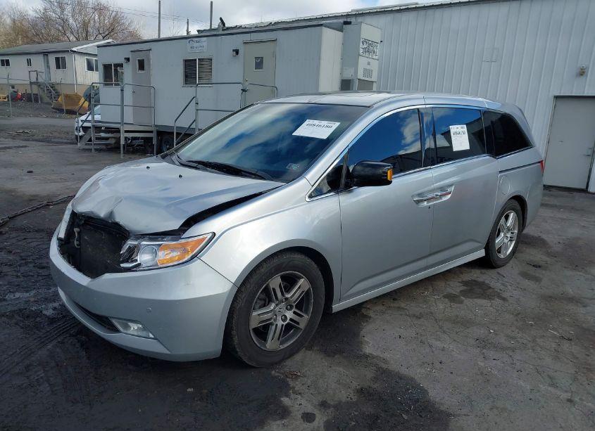 Photo 2 of 2011 Honda Odyssey TOURING/TOURING ELITE (VIN 5FNRL5H93BB090053)