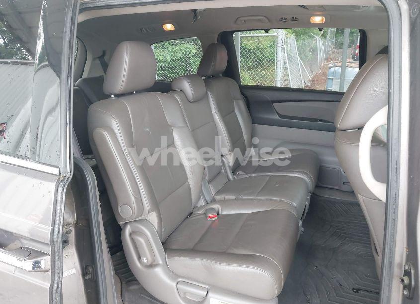 Photo 8 of 2011 Honda Odyssey TOURING/TOURING ELITE (VIN 5FNRL5H93BB104596)