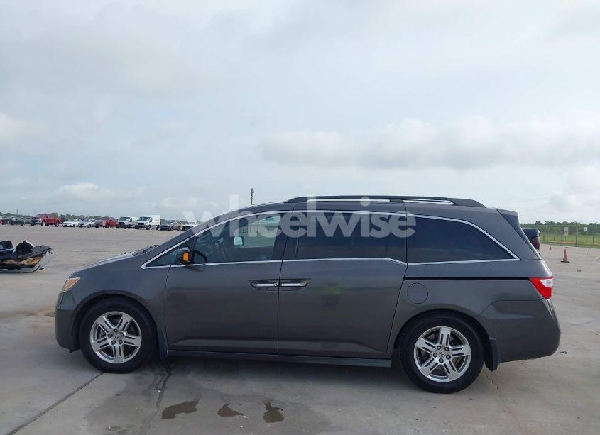 Photo 14 of 2012 Honda Odyssey TOURING/TOURING ELITE (VIN 5FNRL5H93CB071679)