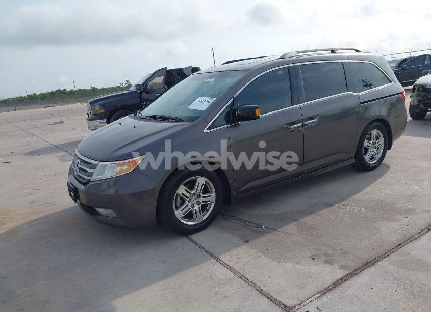 Photo 2 of 2012 Honda Odyssey TOURING/TOURING ELITE (VIN 5FNRL5H93CB071679)