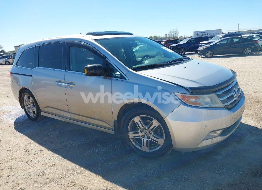 2013 Honda Odyssey TOURING/TOURING ELITE (VIN 5FNRL5H93DB076463) main photo