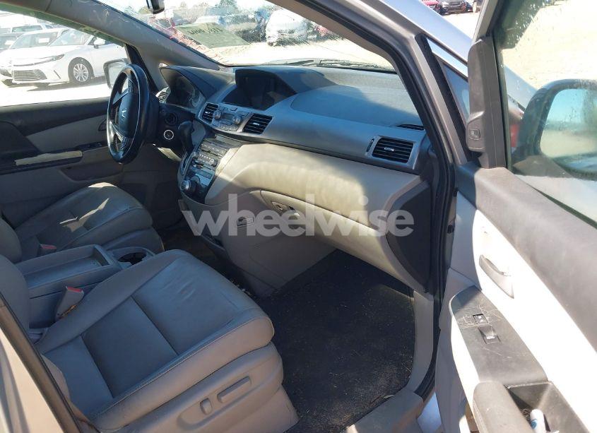 Photo 5 of 2013 Honda Odyssey TOURING/TOURING ELITE (VIN 5FNRL5H93DB076463)